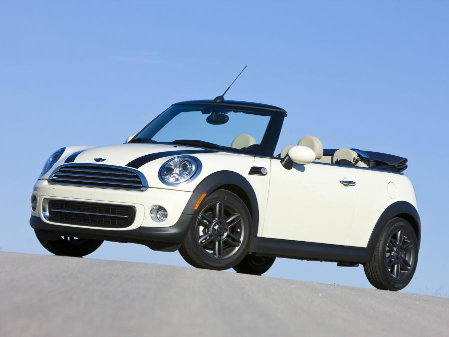  Mini Cooper Cabrio 2010 года  (US) (фото 18 из 30)